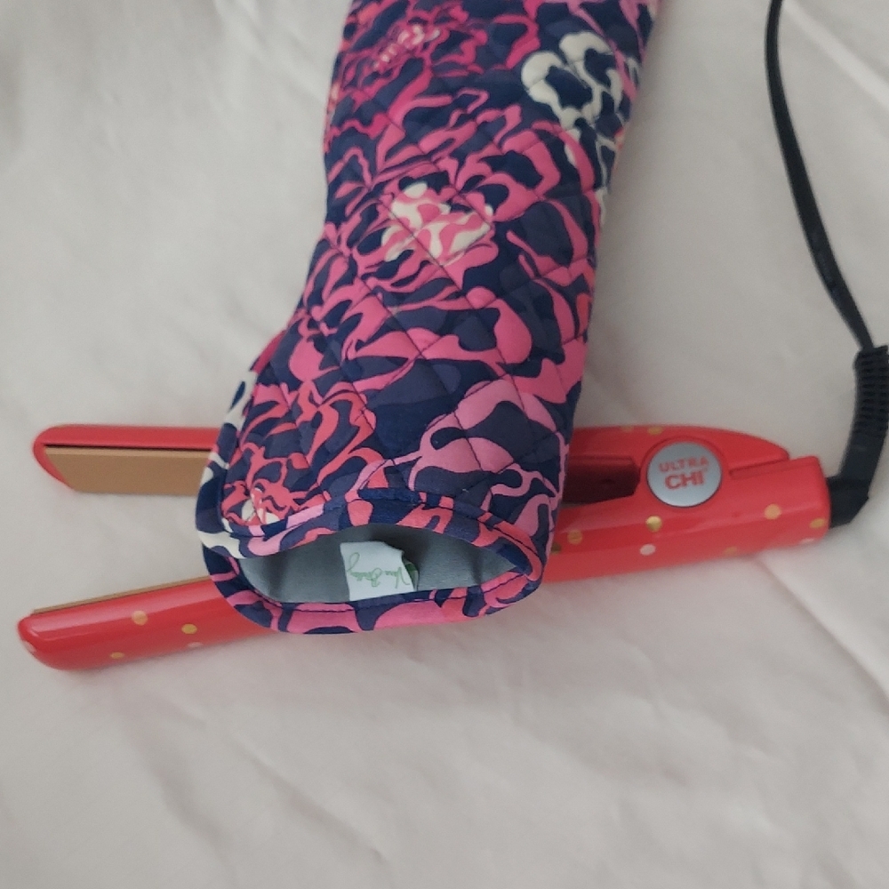 CHI Red Hair Straightener with Floral Heat Sleeve - Picture 6 of 6
